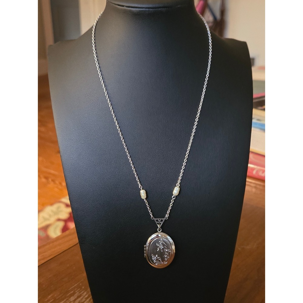 Avon Silvertone Locket Necklace Vintage